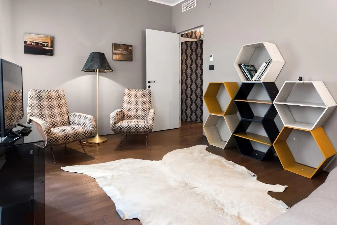 Flats4Rent Al Monte Apartman Verona